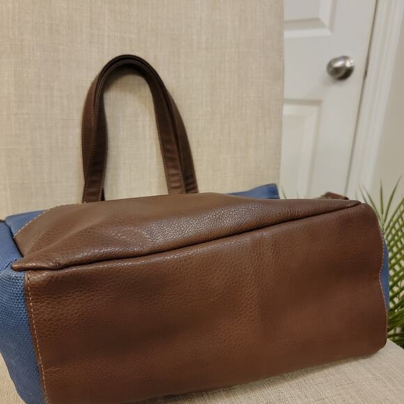 Navy Floral Crossbody Shoulder Tote Bag - Picture 7 of 7